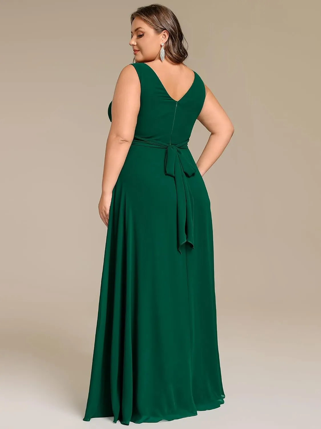 Ever-Pretty Plus Women's V Neck Sleeveless A Line Chiffon Pleated Floor Length Plus Size Bridesmaid Dresses