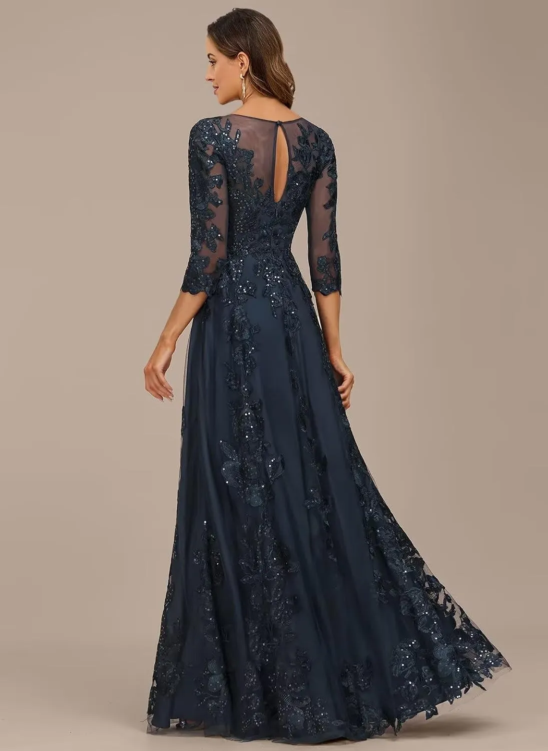 Lace Appliques Long Mother of The Bride Dresses with 3/4 Sleeve Tulle Beaded Scoop Neck Formal Gowns