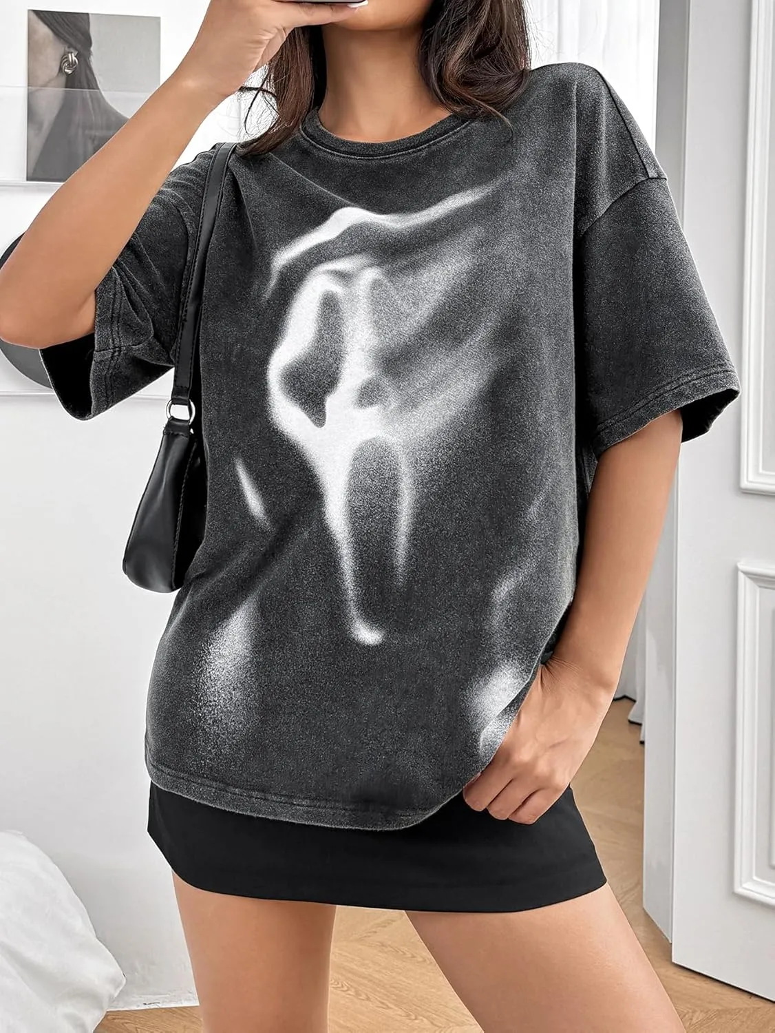 Verdusa Women's Graphic Short Sleeve Crew Neck Oversized T Shirts Goth Y2k Tee Tops