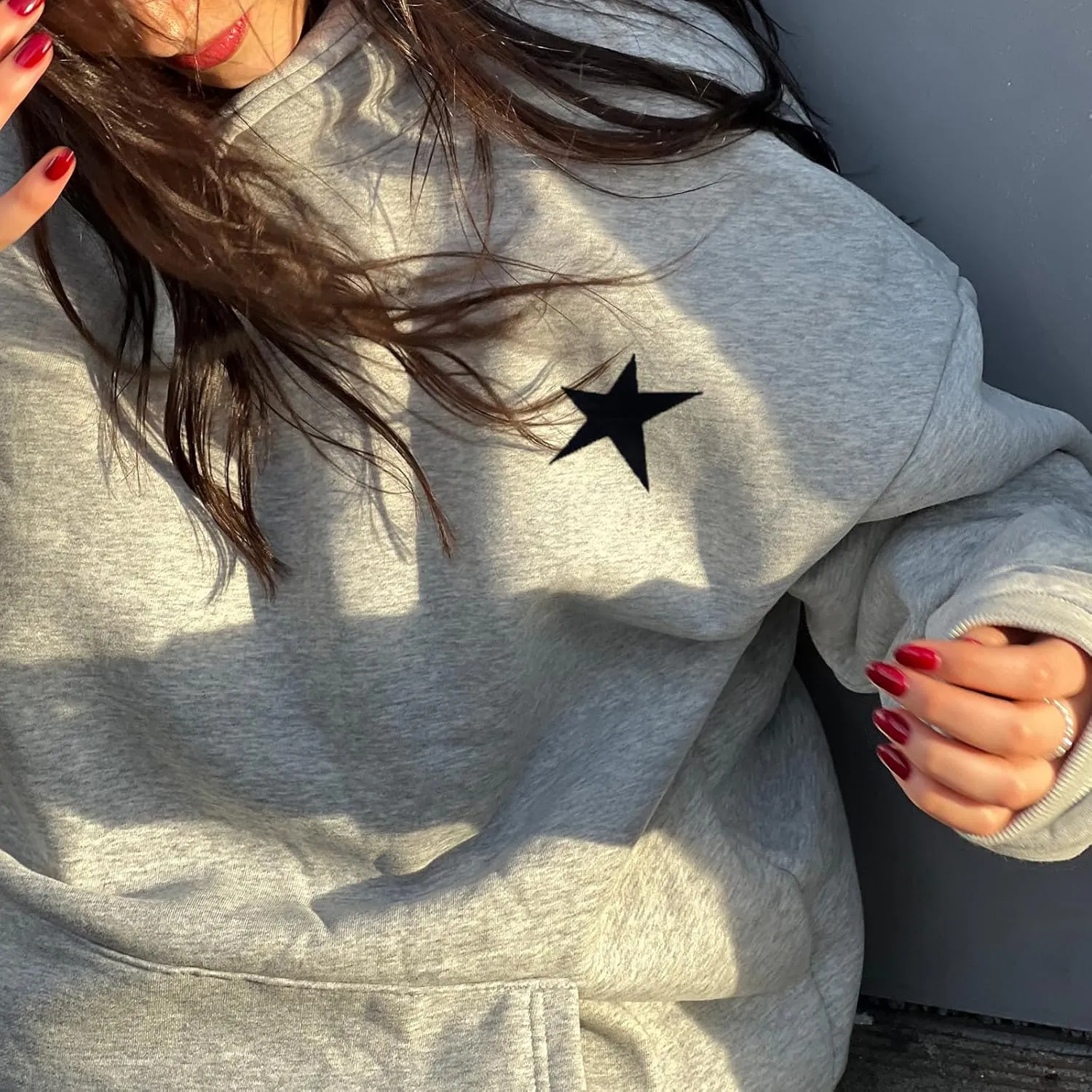 Women Graphic Star Oversized Hoodie Long Sleeve Casual Loose Fall Aesthetic Hooded Sweatshirt with Pocket Streetwear